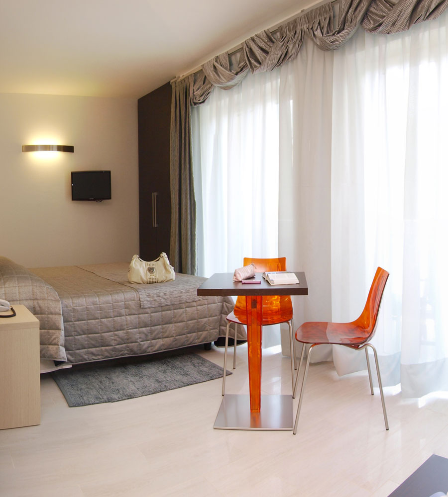 Junior Suite - Hotel Garnì Corallo - Torbole sul Garda